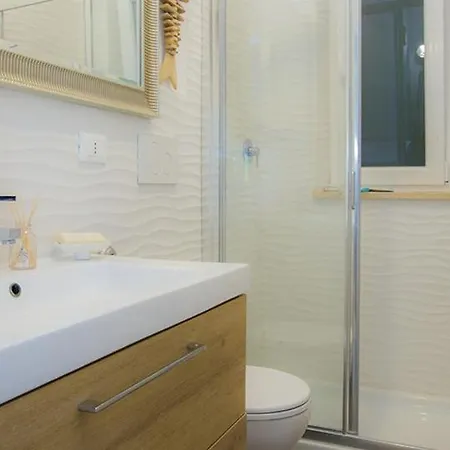 Perla Del Tirreno - Goelba Apartmán