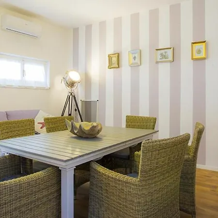 Perla Del Tirreno - Goelba Appartement *
